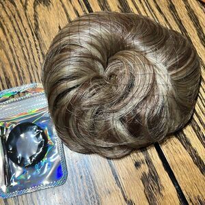 Messy Bun Blonde Synthetic Extension